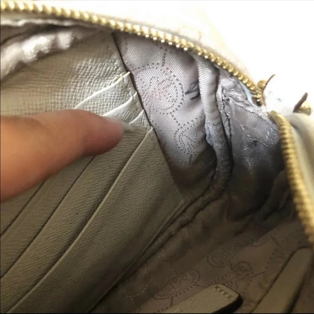 Michael Kors Jet Set Mini Crossbody - Picture 11 of 11